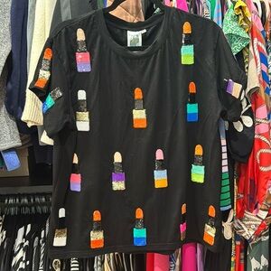 Queen of Sparkles Medium Lipstick Tee